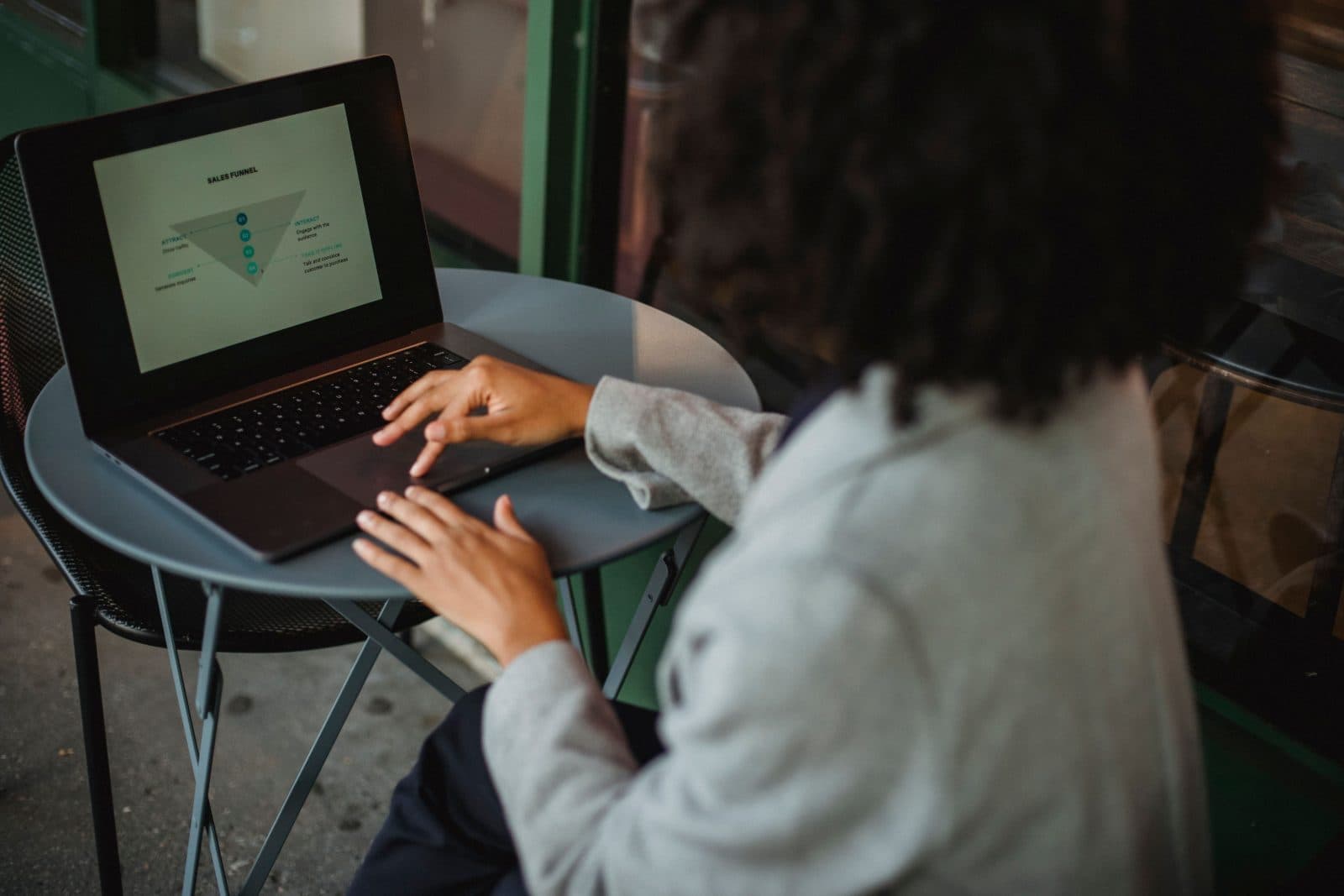 Systeme.io vs Myndlee : lequel choisir pour votre accompagnement ?